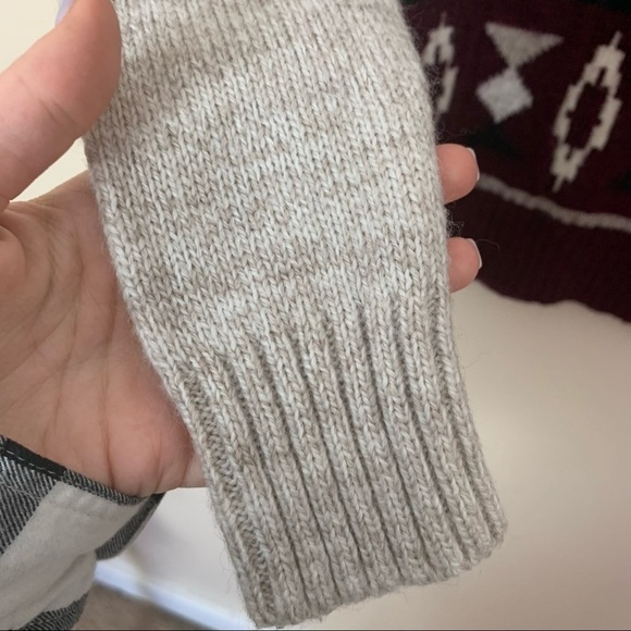 [American Eagle] Wool Blend Long Sleeve Aztec Print Sweater - Picture 4 of 8